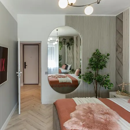 Wonderful 1br By Dambovita River: Old Town Bliss Apartman