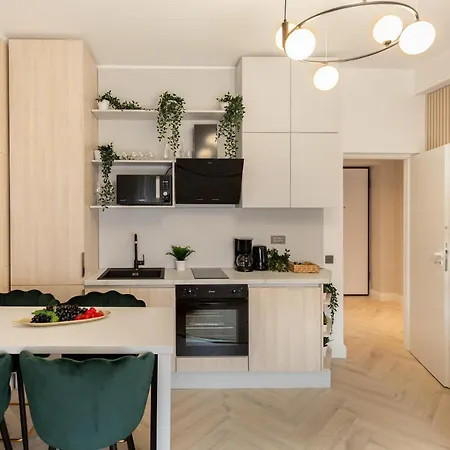 Wonderful 1br By Dambovita River: Old Town Bliss Bucharest