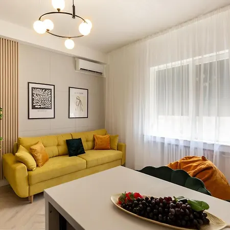 Apartment Wonderful 1br By Dambovita River: Old Town Bliss Bucharest