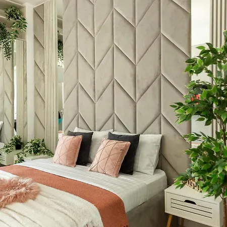 Wonderful 1br By Dambovita River: Old Town Bliss