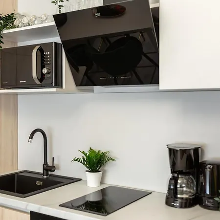 Апартаменти Wonderful 1br By Dambovita River: Old Town Bliss Бухарест